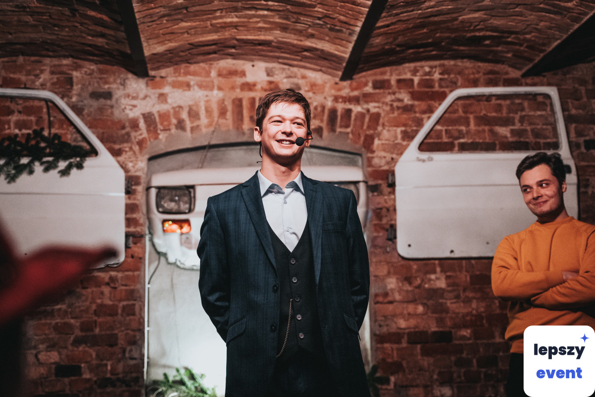 Pokaz iluzji i magia na event | Jakub Łagowski Iluzjonista — zdjęcie 8