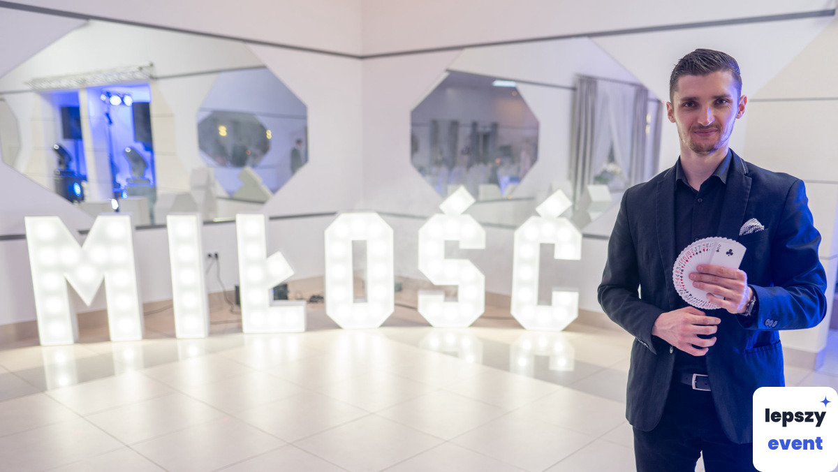 Pokaz iluzji i magia na event | Iluzjonista Karol Sanetti — zdjęcie 3
