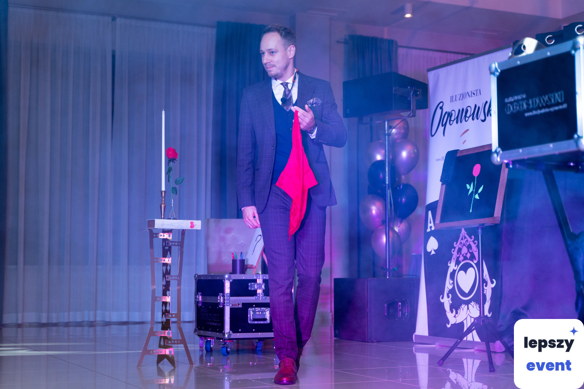 Pokaz iluzji i magia na event | Iluzjonista Łukasz Ogonowski — zdjęcie 2