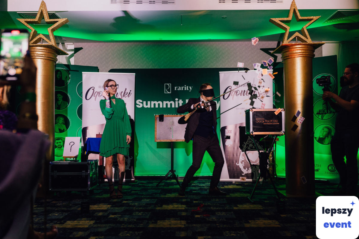 Pokaz iluzji i magia na event | Iluzjonista Łukasz Ogonowski — zdjęcie 3