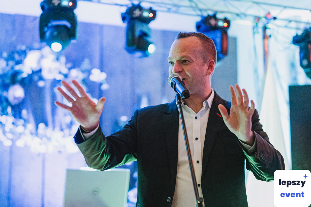 Pokaz iluzji i magia na event | Iluzjonista Tomasz Sadowski — zdjęcie 3