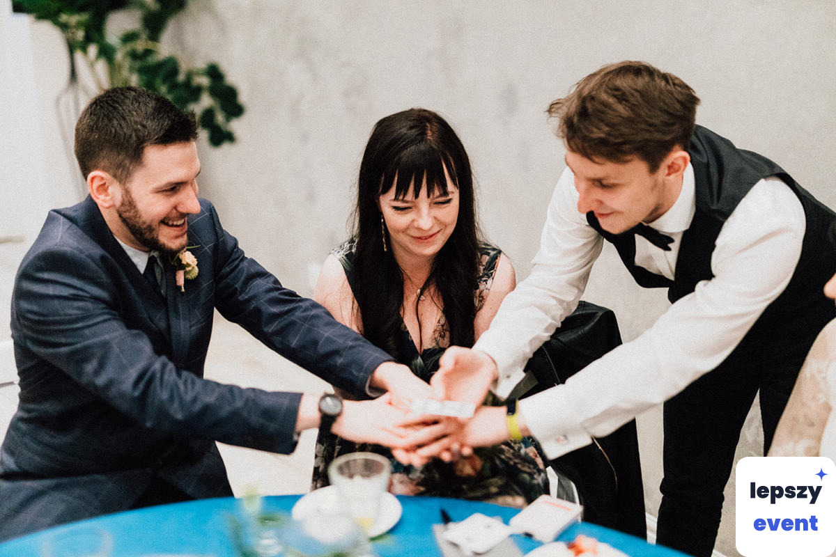 Pokaz iluzji i magia na event | Iluzjonista MagicznyM — zdjęcie 3