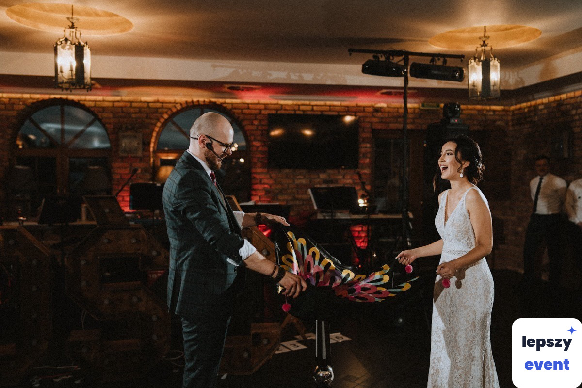 Pokaz iluzji i magia na event | Iluzjonista Rafał Reszke — zdjęcie 2