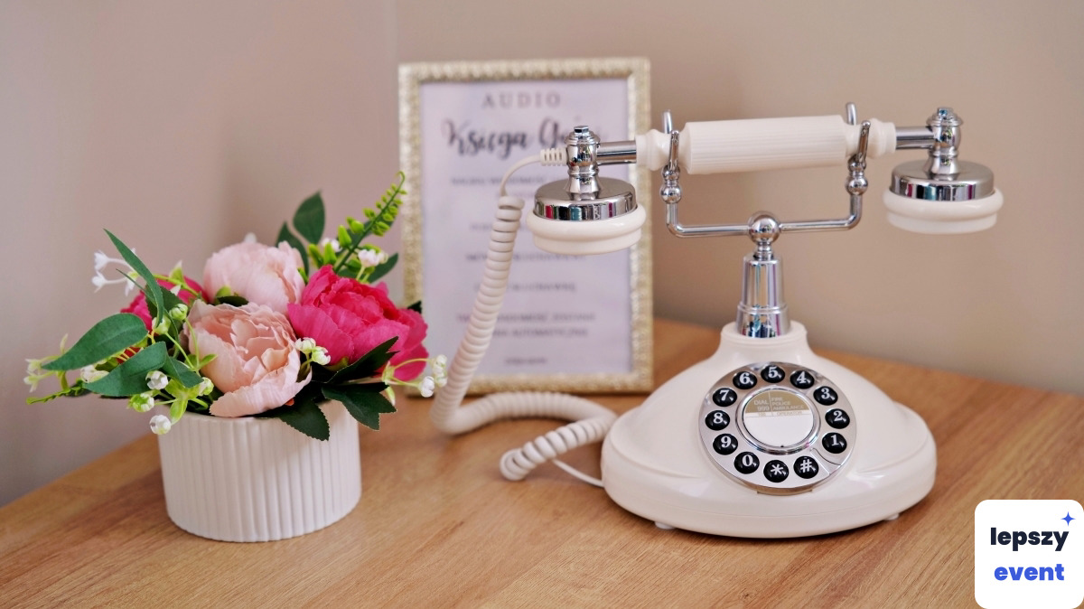 Telefon życzeń audio i pamiątka z wydarzenia | Nagrajsie - Audio Księga Gości — zdjęcie 2