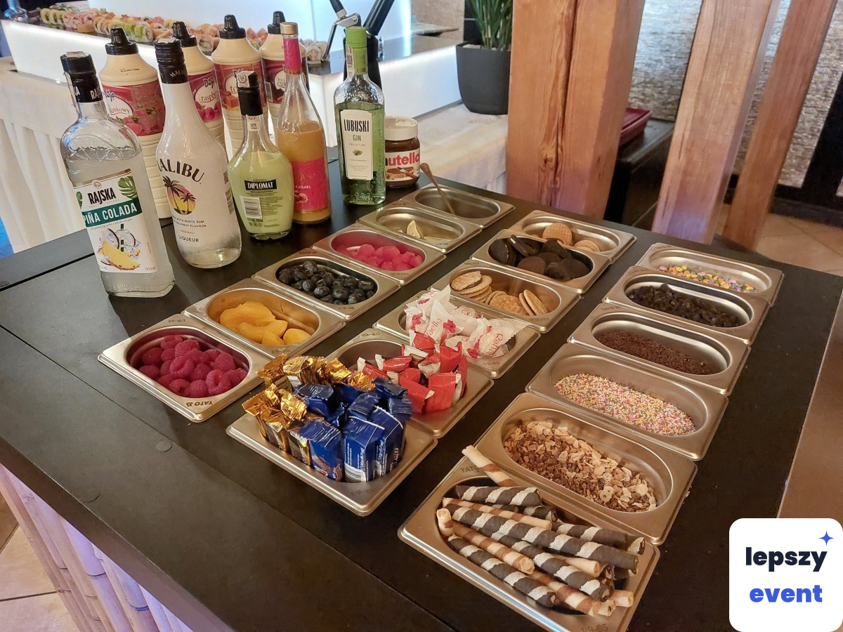 Mobilny sushi master i pokaz kulinarny | Live Sushi & Lody Tajskie — zdjęcie 3