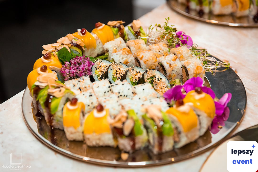 Mobilny sushi master i pokaz kulinarny | Suszarnia - catering & pokaz kręcenia sushi na żywo — zdjęcie 2