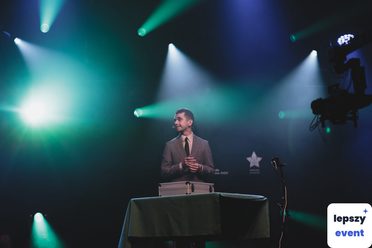 Pokaz iluzji i magia na event | Iluzjonista Maksymilian Buk — zdjęcie 2