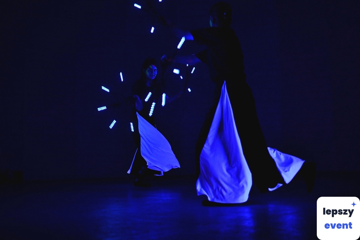 Pokaz LED show i taniec ze światłem — zdjęcie 3