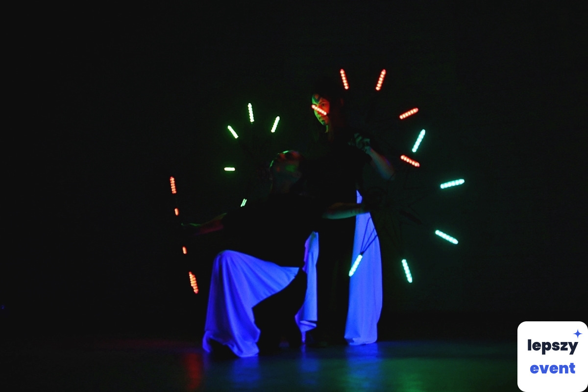 Pokaz LED show i taniec ze światłem — zdjęcie 5