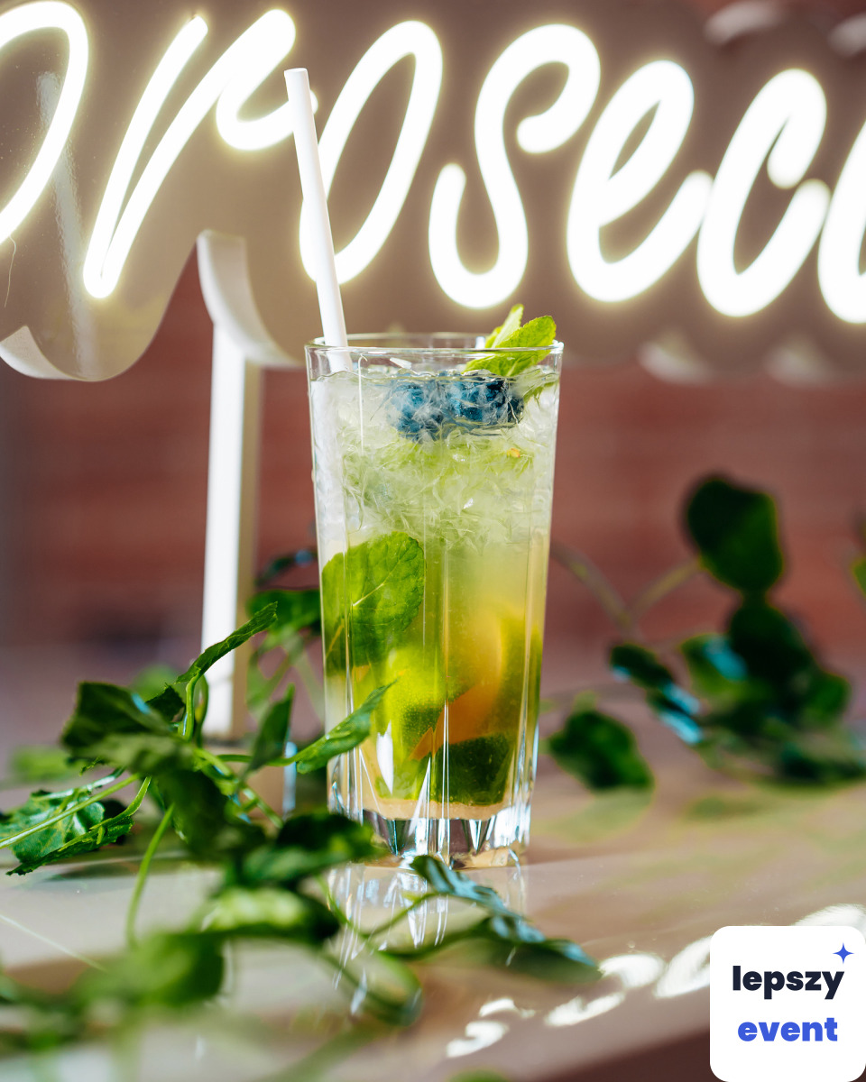 Mobilny bar z winem | Maluch Mobilny Bar — zdjęcie 4
